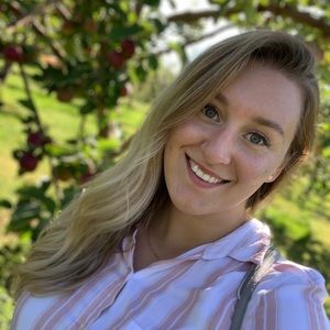 Meet your Posher, Alexia